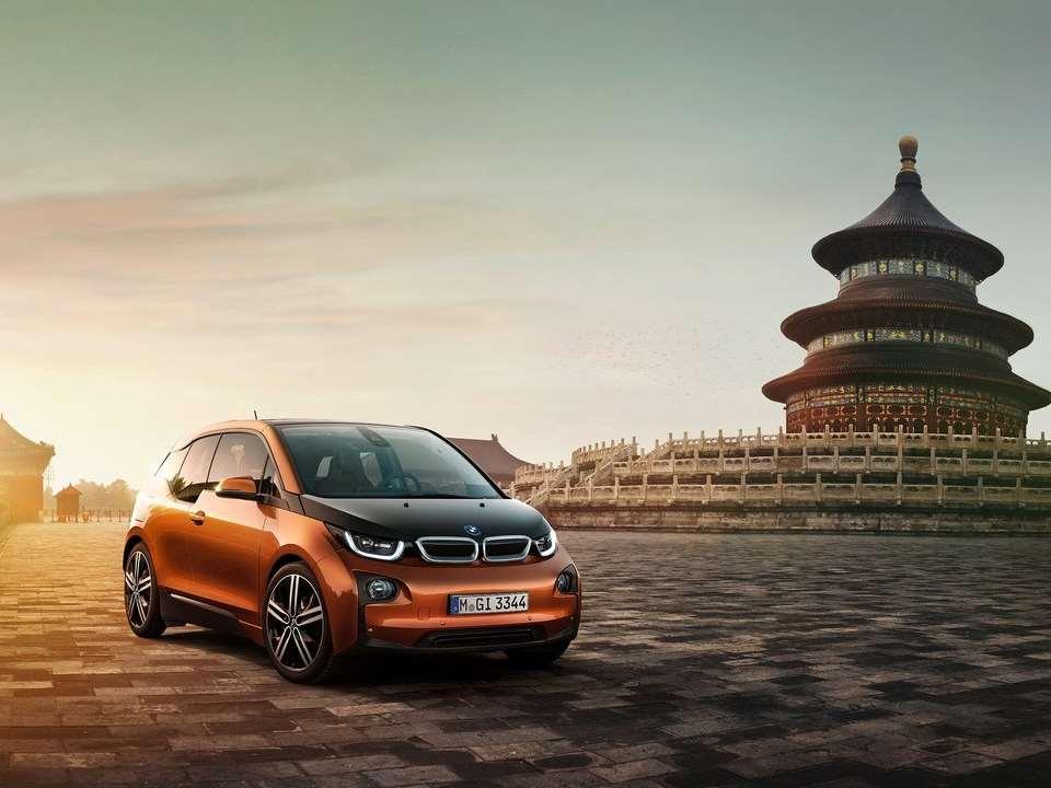 APR OFFERS AS LOW AS 0.9% ON BMW i3. ALL OTHER MODELS AVAILABLE AS LOW AS 2.92% THRU 72 MONTHS. MY2015 i3 retains special APR offer of as low as 0.