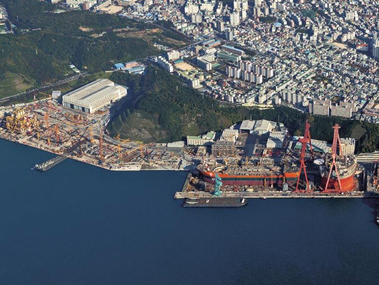 Yard and Facilities HHI OFFSHORE & ENGINEERING 06/0 Well-Equipped to Deliver Reliable and Versatile Solutions HHI s main offshore yard is located at Ulsan Port, which is km away from its headquarter