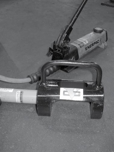 CROSS REFERENCE CHAR Portable tool suitable for use in the field during the drive chain assembly and disassembly.