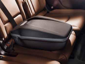 The comfort and protection equipment from Audi Genuine Accessories offers numerous storage options and also protects your Audi Q7 from many signs of day-to-day wear.