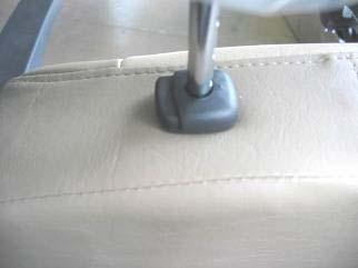 To adjust the height of armrests Loosen knob. Pull bolt on handle. Move armrest to required position. 5.