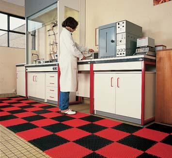 SKU quantity: Laboratory: comfort and anti-slip protection, flexible floor slats roll up for easy cleaning (ref. 400). 4 5 7 Ref. 800 4 honeycomb floor slat Dim.: L 50 X w 48 X h 0 mm Dim.: L 9.
