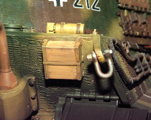 After attaching the track links to the turret, I subtly drybrushed with Polly Scale old steel, 15.