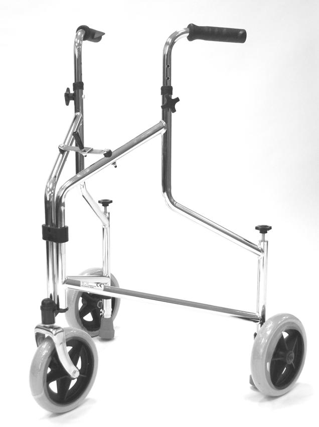 FEATURE GUIDE (3 Wheel Model 2330) 1 6 2 3 5 4 1. Adjustable height push handles 2.