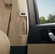 Roll blinds for the rear side windows with manual control for both model versions