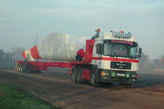 Teletrailers For the transport of long loads has an extensive programme of