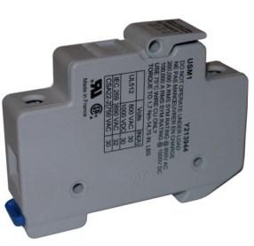 The regular MNPV12 comes with a 1/8 thick reversible copper busbar. This busbar may be used with fuse holders above or with 150VDC breakers shown below. The busbars are rated for up to 200 amps.
