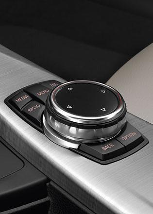 [ 09 ] BMW Individual Merino leather steering wheel.