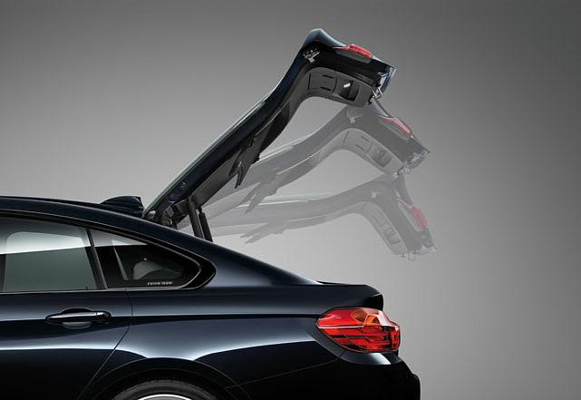 [ 08 ] The automatic tailgate enables convenient loading, the open height is freely