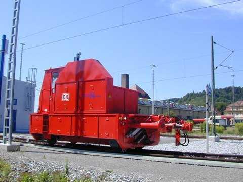 Shunting technology Shunting vehicle for the cleaning facilities DB Regio Tübingen, Germany Gauge: 1,435 mm