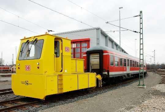 Shunting technology Shunting vehicle for the cleaning facility DB Regio,