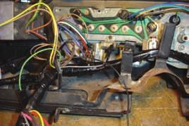 Note: Prior to installing the Dash Harness, obtain the Fuse, Flasher, and Relay Kit #510557 (located in ag G) and plug all of the Fuses in the Fuse lock (See page 4 for the location of the fuses).