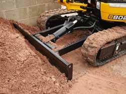 3 High-strength undercarriage 1 The 8026 s high-quality 250mm wide tracks with interlocking links perform in the