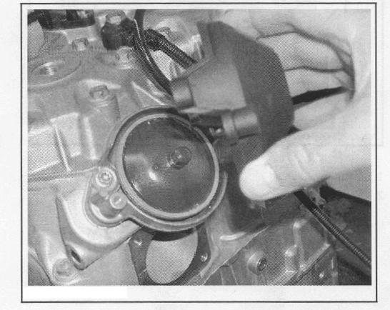 When troubleshooting, ensure to check each RAVE valve. Raise rear of snowmobile and retain with an appropriate suppo rt.