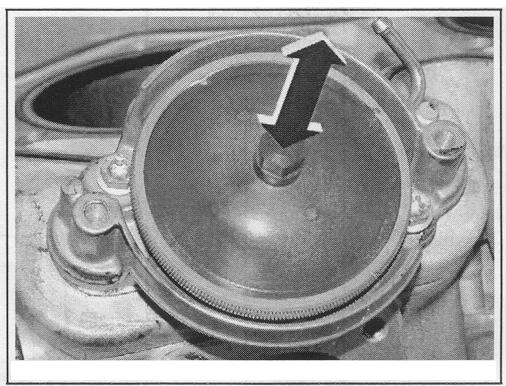 Inspection Inspect valve guillotines for wear marks as shown. Repair If wear is found, sand down guillotines using fine sand paper until marks disappear.