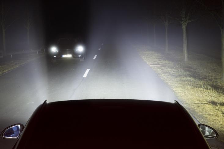 By taking this new approach, the high beam is always kept glare free and is automatically adapted according to the traffic situation.