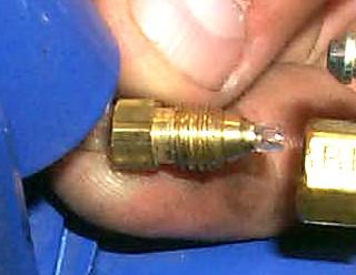 Note: On the straight compression fitting the ferrule will break free from the male compression fitting