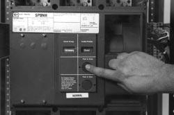 Page 18 I.B. ATS-SP02 SECTION 5: OPERATION 5.1 GENERAL A transfer switch provides main contacts to connect and disconnect the load to and from the normal and emergency power sources (Paragraph 3.2.1).
