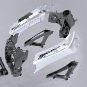 Brembo M430 monobloc calipers with 4 pistons and radial pump, which hold a 320 mm disc with aluminium flange.