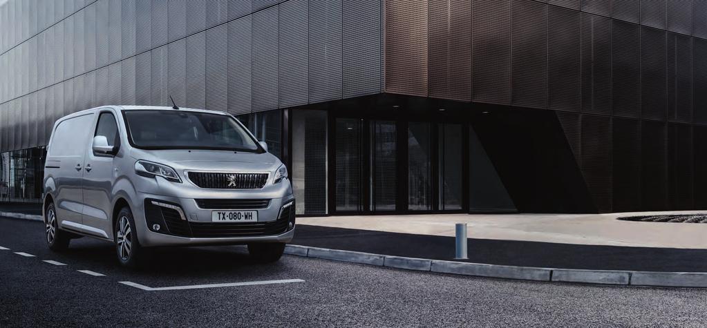 ELEGANCE AND ROBUSTNESS With its new strong design, the PEUGEOT Expert exudes robustness and elegance.