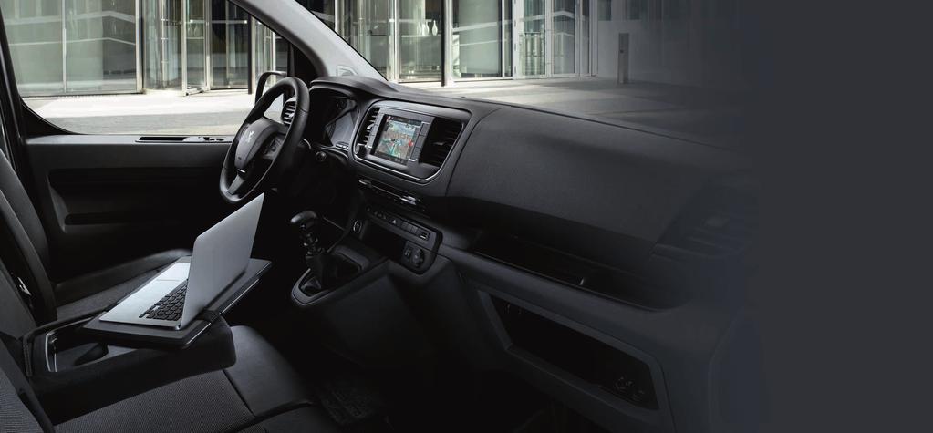 ON-BOARD COMFORT Driving pleasure On the inside, the PEUGEOT Expert offers driving comfort. The step provides easy access to the elevated seating position, which dominates the road.