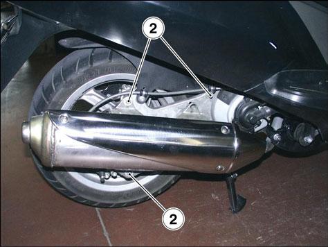 5 kgm) DANGER Allow some time for the engine and the exhaust silencer to cool down