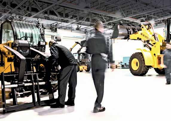 PARTS AND SERVICE The New Holland dealer network is, in itself, the best guarantee of continued productivity for the machines it delivers to its customers.