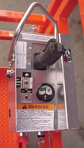 Platform/Off/Base Select Key Switch (CE) - This three-way selector switch allows the operator to turn off the power to the aerial platform or to activate either the base or platform controls. 6 3 5 3.