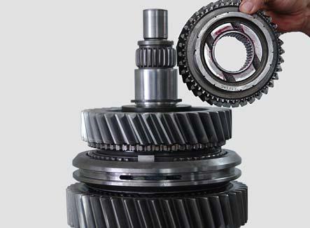 Main Shaft Assembly 21. Install the ball. 21 FSO-4505A/141 22. Install the spacer ring. 22 23. Install the snap ring.