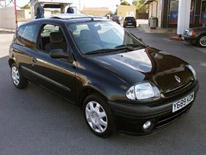 Powered by TCPDF (www.tcpdf.org) Renault Clio Grande (2001) - RIGHT HAND DRIVE - 3 door hatch, 1.
