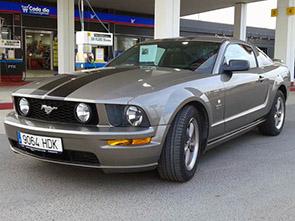 Windows/mirrors, Front fog lights, Multi Airbags, PAS, Rear head restraints, Remote locking, Metallic grey, 18,950 Ford Mustang