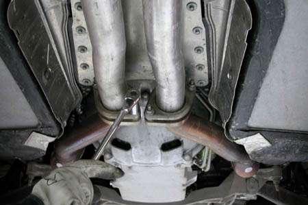 9. Repeat steps 6 to 9 above for the Driver side muffler (16CS2067 or 16CS2054). 10.