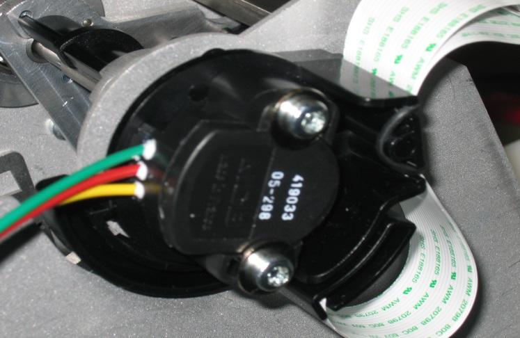 3.6 Rotary Encoder adjustment - Now place the rotary encoder in position (Torx IP 20; please use washers under the screws) Caution! Tighten the screws lightly. The encoder must be loose!