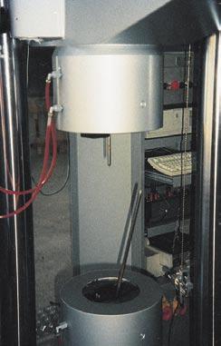 This technique, which is used only on Universal Machines of this quality, ensures concentricity of the load measuring unit and the load applicaton mechanism, therefore errors arising from transversal