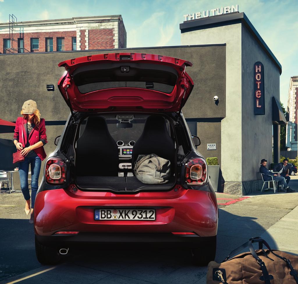 With the smart forfour flexibility doesn t stop with the individually folding rear seats. On the contrary: in this discipline, too, the smart forfour is the smart among the four-seaters.