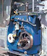 The retraction power is evenly distributed over a large surface area, due to the expanded outer diameter of the chain wheel & higher density of gear-teeth sprockets.