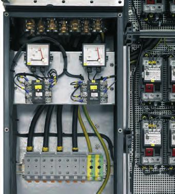 FIGURE 5 Connection to terminal block FIGURE 6 Main circuit breaker/load disconnect switch up to 180 A As an intervention into the flameproof enclosure is not required, simple extensions or