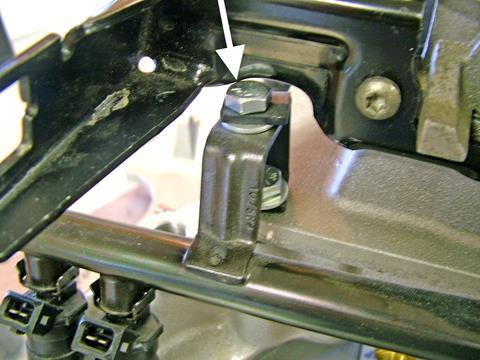 17. In some installations there may be contact between this fuel rail bracket cap screw and the throttle cable bracket on the throttle body.