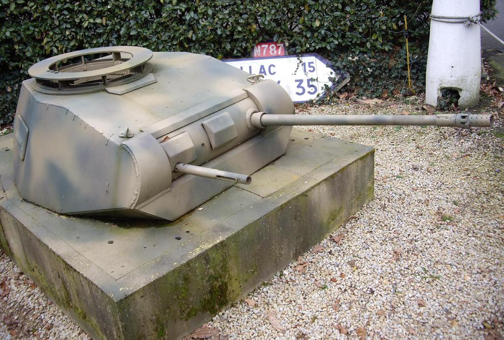 II turret Musée de l armée, Invalides, Paris (France) Pierre-Olivier Buan, March