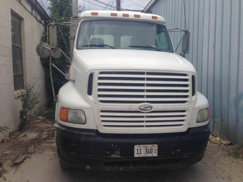 2000 SEMI TRACTOR Manufacturer STERLING Model 9513 CUMINS N14 ROCKWELL 10 SPEED Selling Price