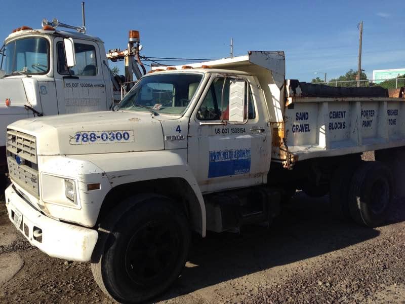 1988 SINGLE AXLE DUMP TRUCK 7 TON Manufacturer FORD Model L600 FORD/HOLLAND 165 Selling Price