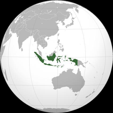 1. INTRODUCTION COUNTRY OUTLOOK Indonesia is located between the Pacific Ocean and Indian Ocean thus