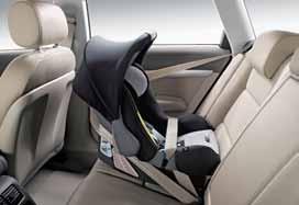Available in black/orange and black/silver Audi Child seat with ISOFIX. Child seat for ECE Group I, 9-18kg or approx 12 months - 4 years.