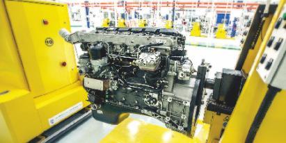Exclusive manufacturing hub for medium duty engine