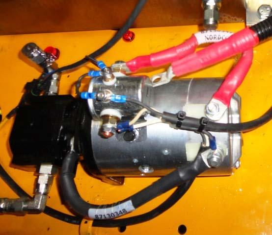 24 Volt Emergency Hydraulic Pump Procedure for work head components: This operation will require two or more personnel to perform.