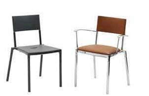 10 Blitz Carlo Bimbi e Paolo Romoli Stacking chair with or without arms.