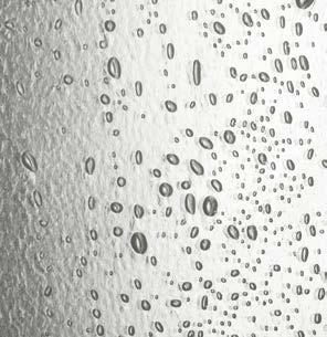 However, as drops of water and limescale deposits are easier to see on glass surfaces, they have to be cleaned regularly. We recommend TOP PLUS for cleaning safety glass showers.