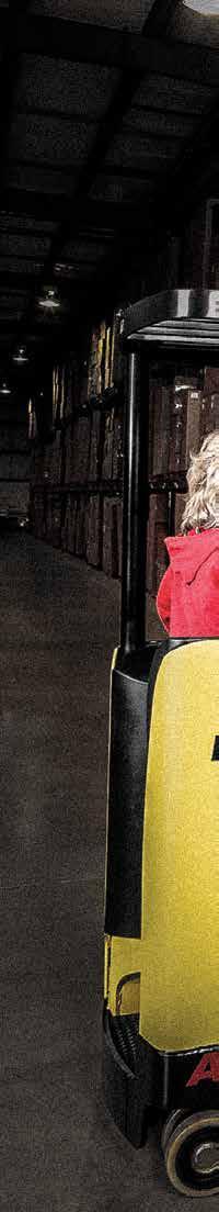 THERE S NO QUIT IN A HYSTER LIFT TRUCK Before you take delivery of a new truck, you can be assured it s been put through a series of product proving tests and inspections before it arrives.