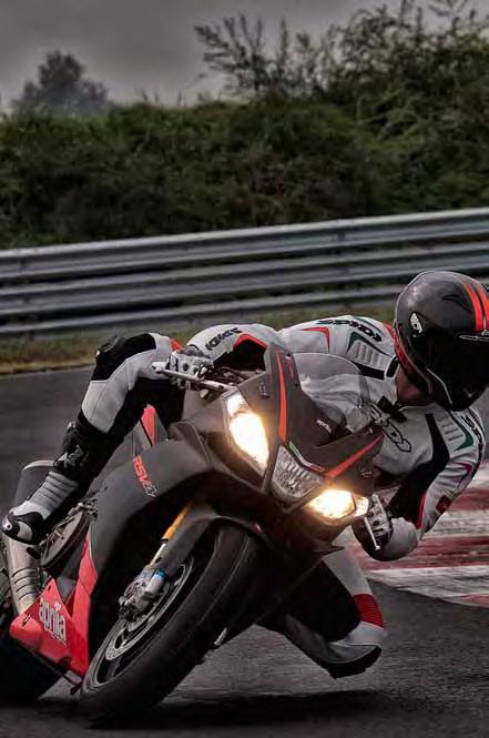 RSV4 FACTORY APRC ABS From its success in SBK, where the Aprilia RSV4 has won five World Superbike titles, the Aprilia RSV4 Factory ABS features the maximum expression of technology applied to a