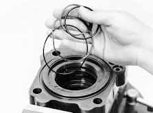 Remove seal rings and o-rings 9. Remove and discard seal rings (10) and (8) and o- rings (11) and (9) from valve housing (5).